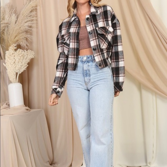 Plaid print cropped flannel / jacket - Picture 3 of 5